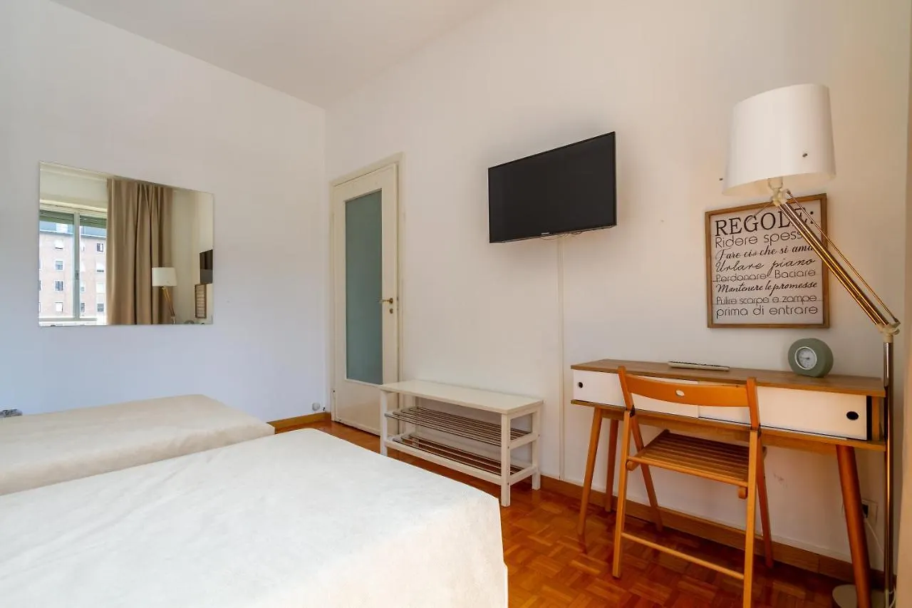 Palazzo Lombardia - Central Station - Bighome Milan Apartment