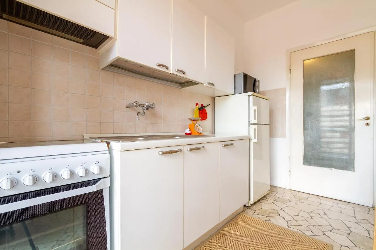 Palazzo Lombardia - Central Station - Bighome Milan Apartment
