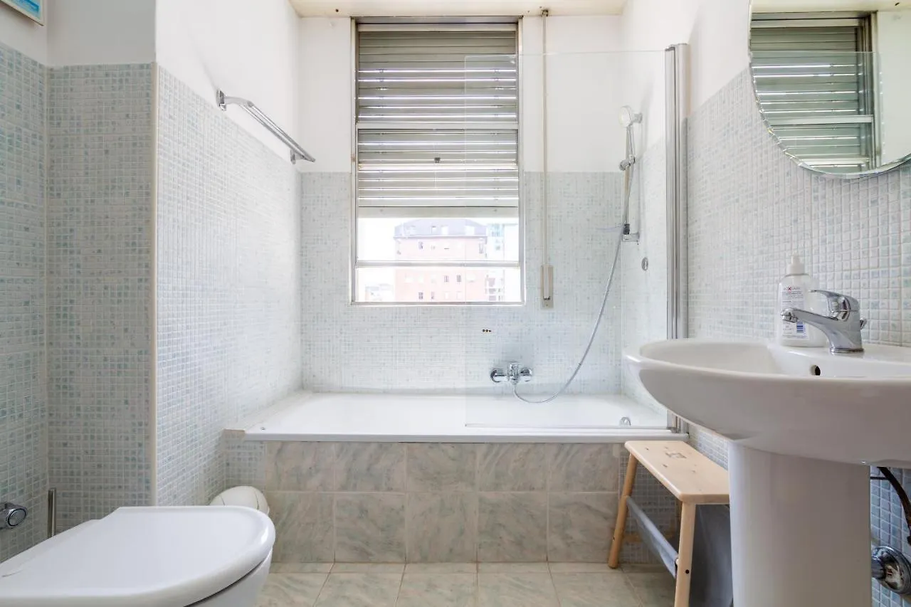 Palazzo Lombardia - Central Station - Bighome Milan