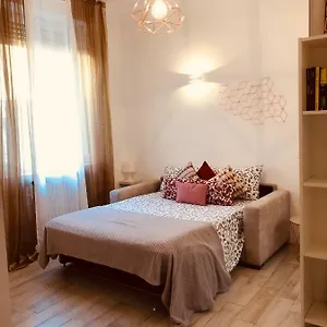 Joy House -central Near Metro Arco Della Pace Brera-entire Perfect For Work & Play, Nightlife With Ac & Fast Wifi Welcome To The Cool Joy House! , Milano Italia