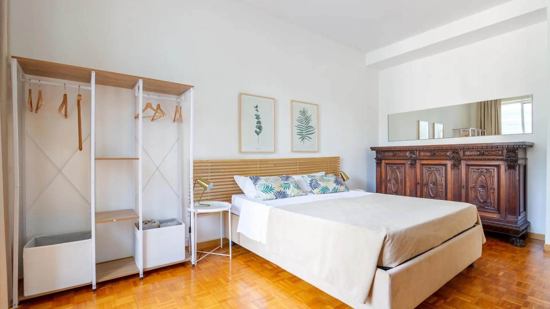 Palazzo Lombardia - Central Station - Bighome Milan 0*,  Italy