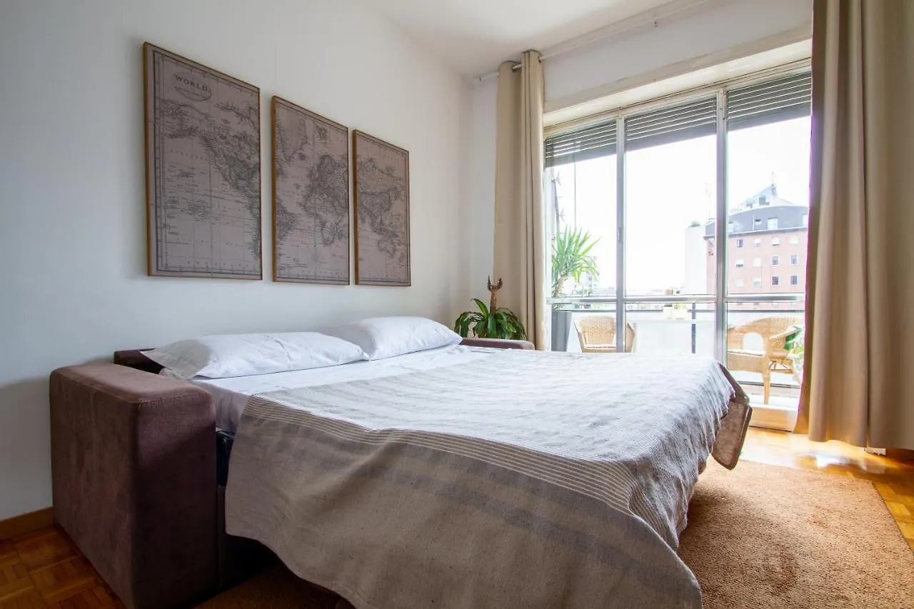 Palazzo Lombardia - Central Station - Bighome Milan