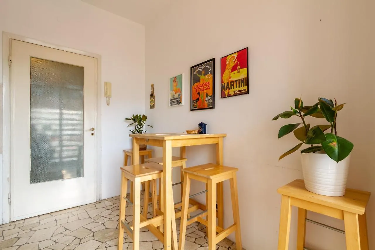 Palazzo Lombardia - Central Station - Bighome Milan Apartment