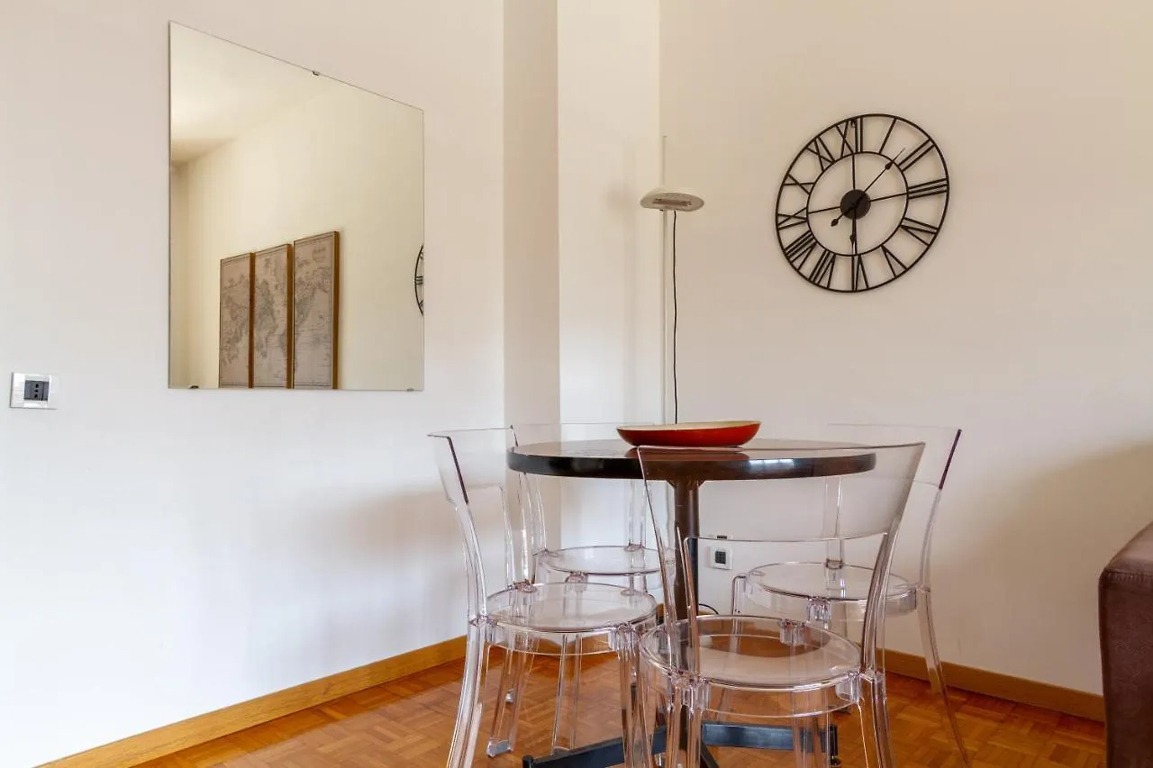 Palazzo Lombardia - Central Station - Bighome Milan Apartment
